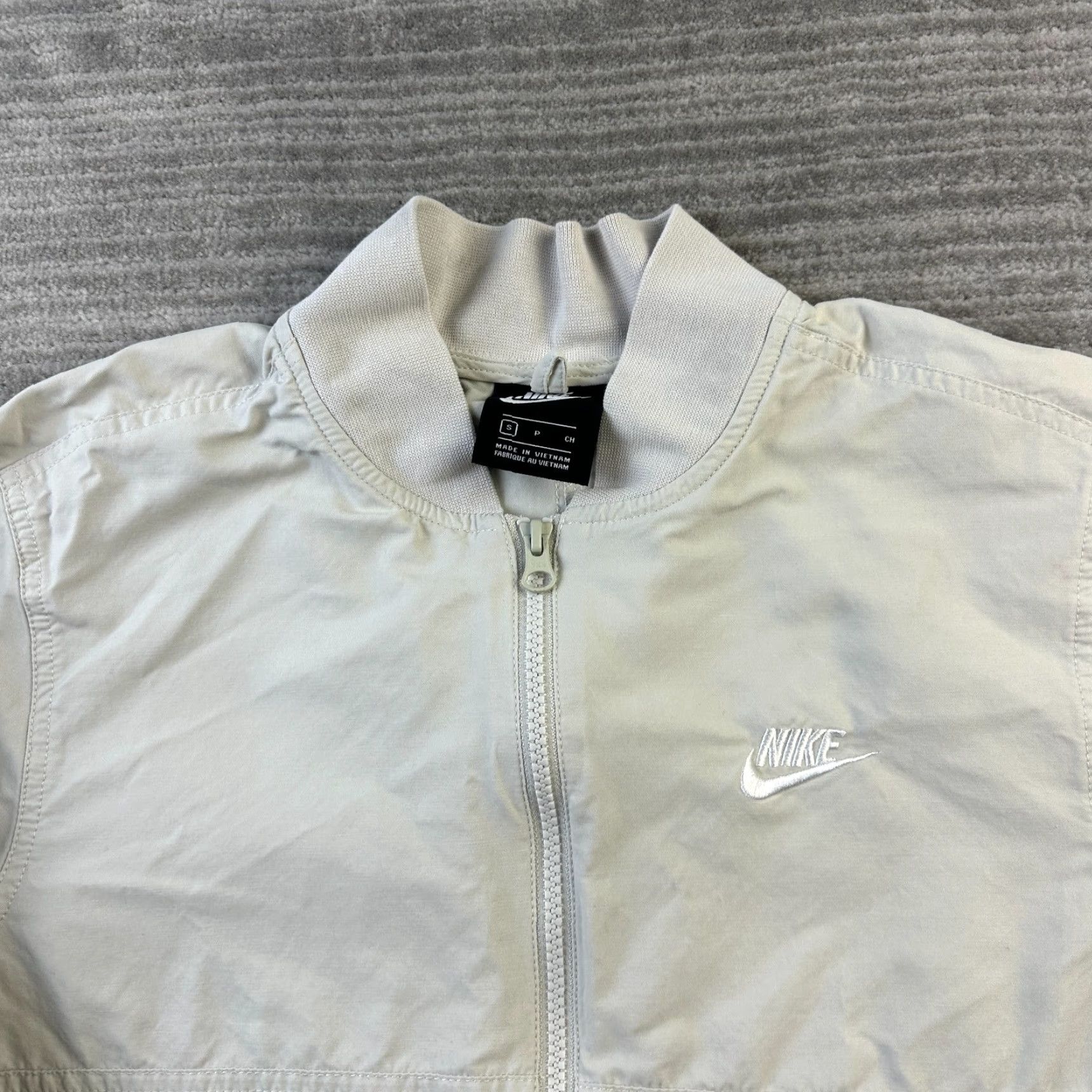 Nike Nike Jacket Mens Small Beige Tan Cream Bomber Woven Windbreaker Unlined Full Zip Pockets Size US S / EU 44-46 / 1 - 3 Thumbnail