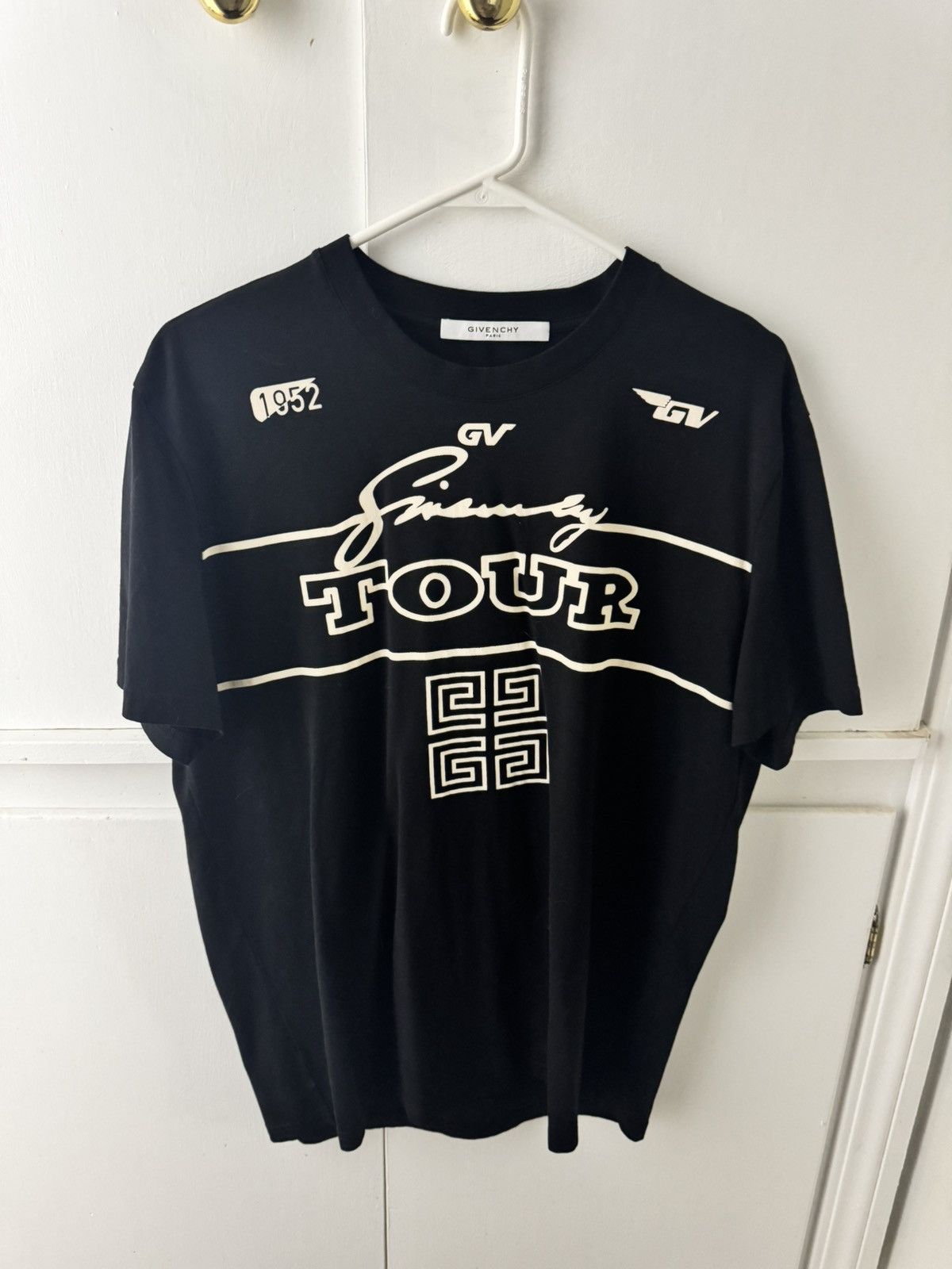 Givenchy Givenchy T Shirt Size US L / EU 52-54 / 3 - 1 Thumbnail