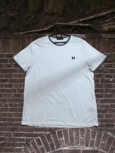 Fred Perry Men's Fred Perry Twin Tipped T-Shirt STREETWEAR Size US XL / EU 56 / 4 - 1 Thumbnail