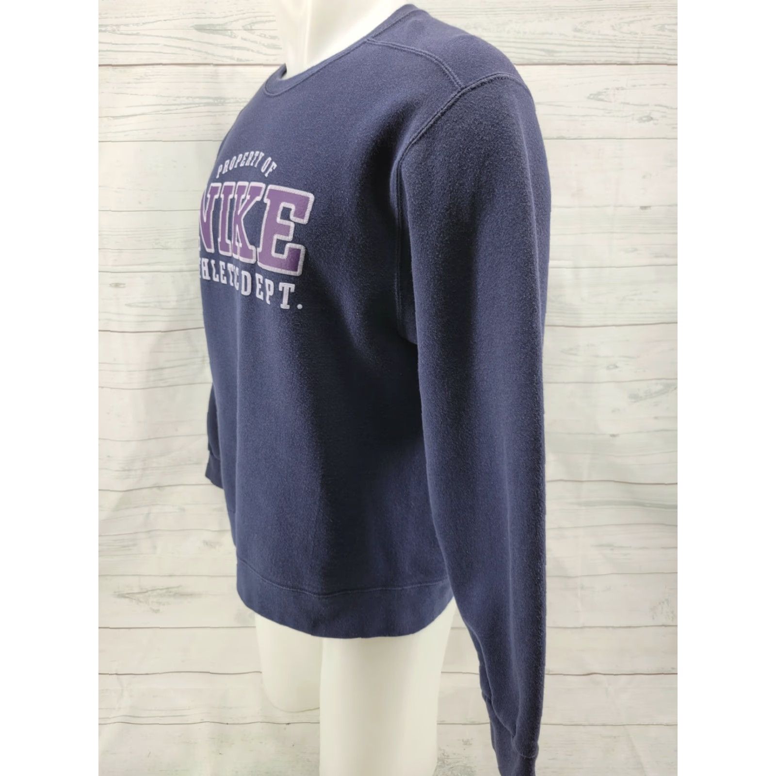 Nike VINTAGE Nike Athletics Dept Women Sweater Shirt Pullover Blue Size Large Crew Neck Pullover 90s 2000s Size L / US 10 / IT 46 - 2 Thumbnail