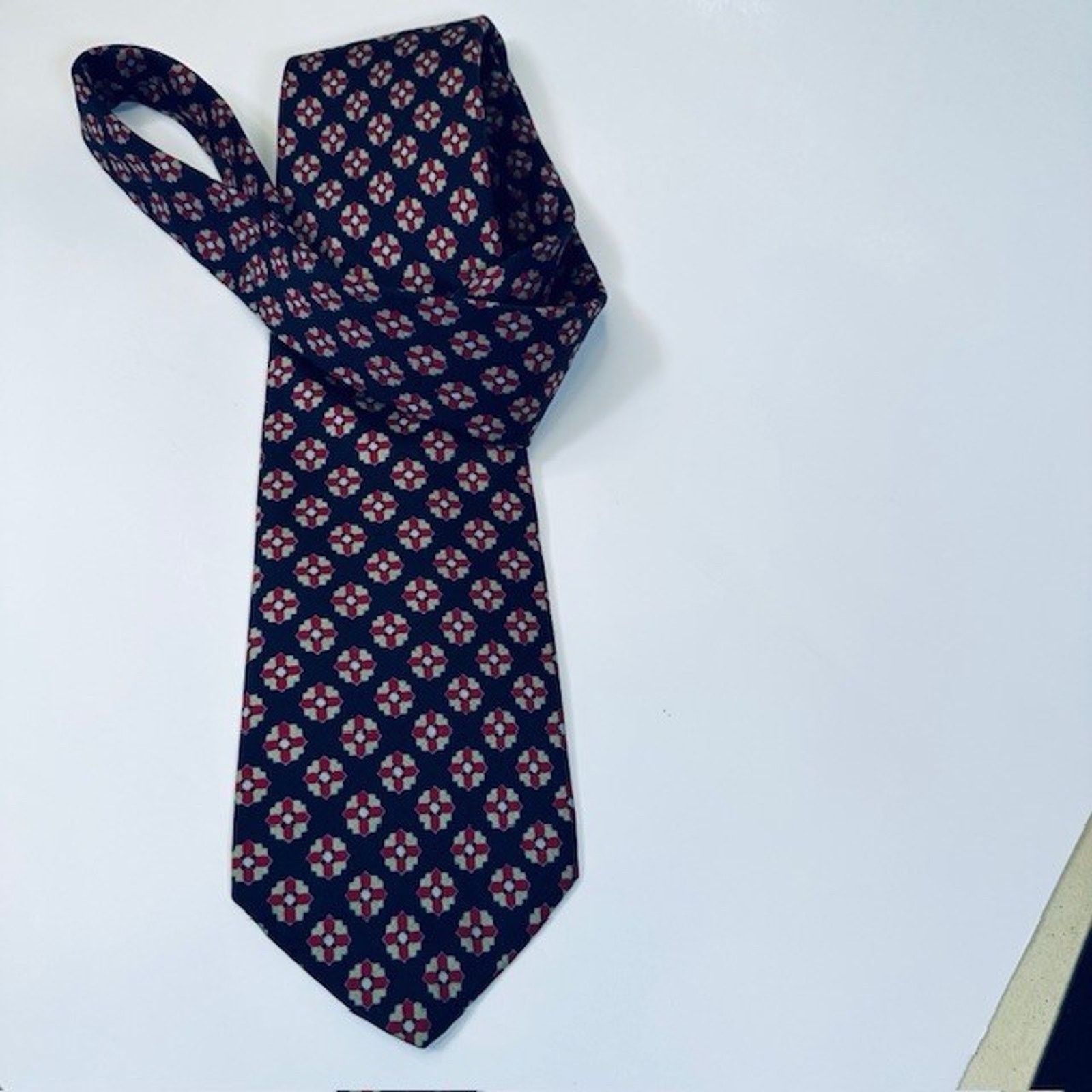 Other Reis of New Haven Saxon Shop Neck Tie Blue/Red Floral Preppy Size ONE SIZE - 9 Thumbnail