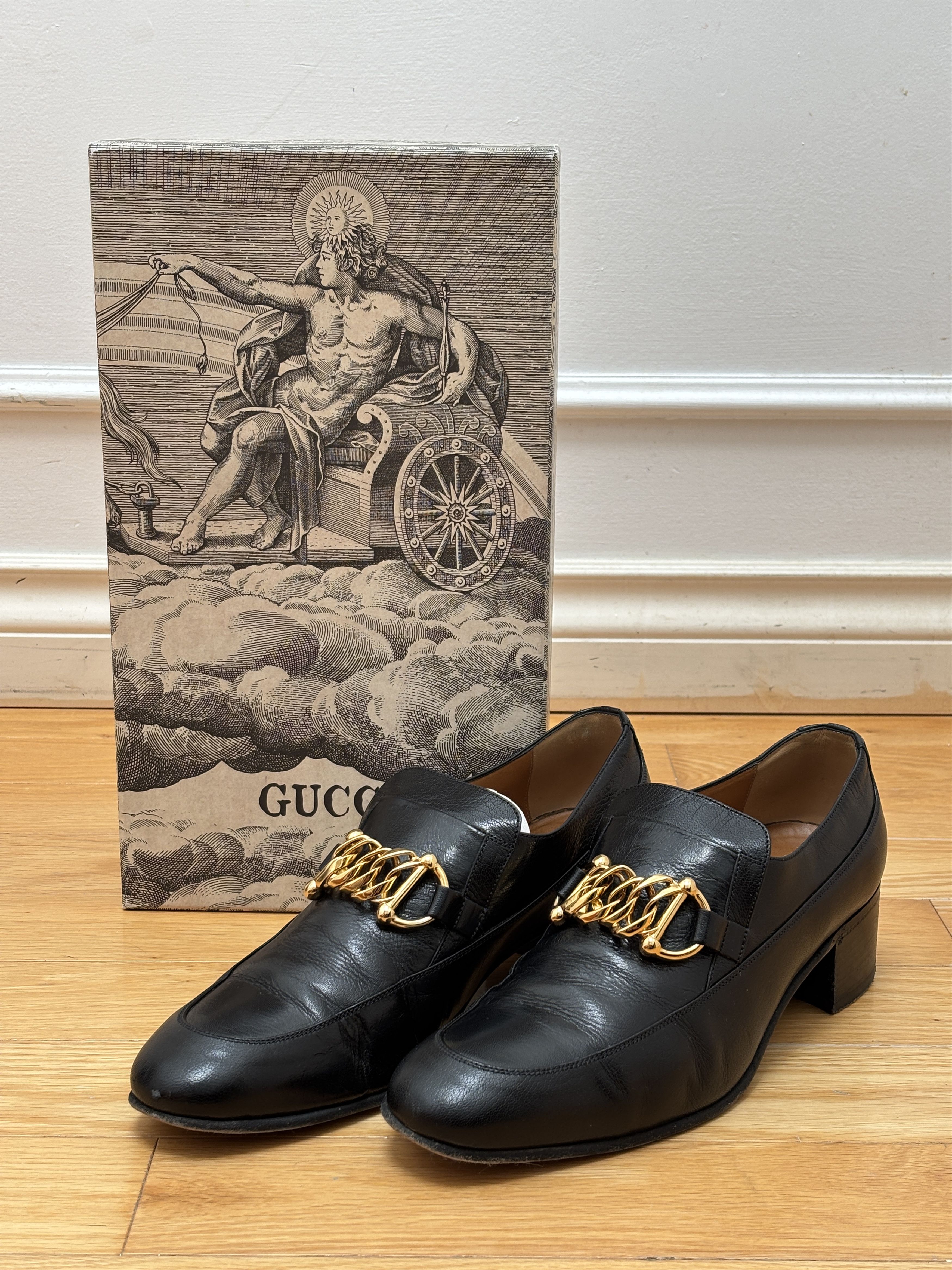 Gucci Gucci Black Leather Chain Loafers US9.5 Size US 9.5 / EU 42-43 - 1 Thumbnail