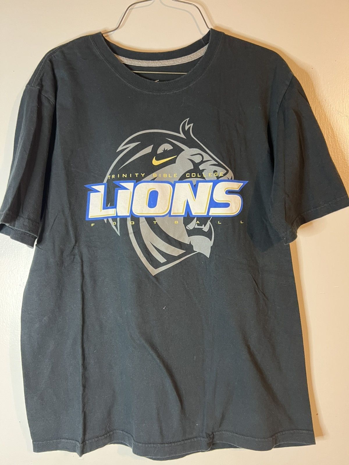 Nike Men’s Medium Trinity Bible College Football Tshirt Size US M / EU 48-50 / 2 - 1 Thumbnail