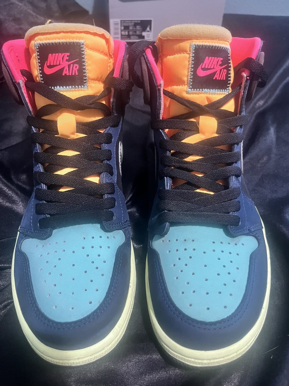 Nike Air Jordan 1 Retro High OG Tokyo Bio-hack Size US 9 / EU 42 - 2 Thumbnail
