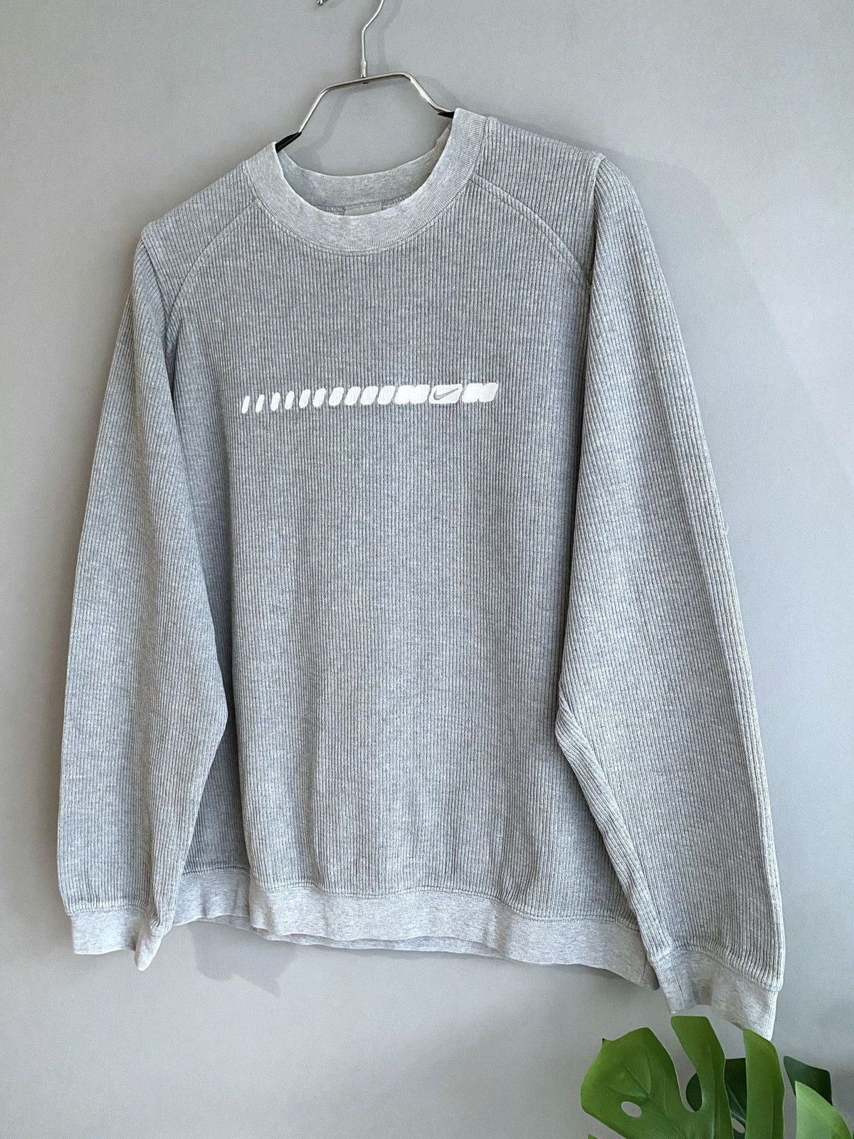 Nike × Vintage Nike Y2K Vintage Men's Grey Sweatshirts, Size L Size US L / EU 52-54 / 3 - 4 Thumbnail