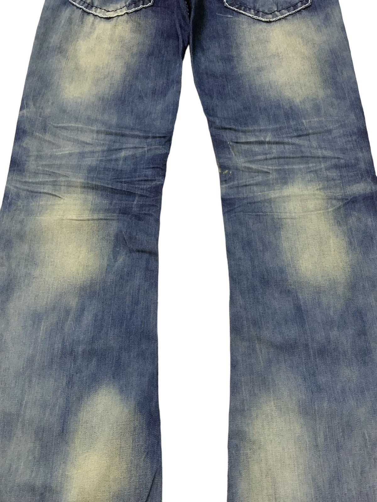 True Religion True Religion Billy Giant Big T Stitch Enzyme Flared Jeans Size US 30 / EU 46 - 13 Thumbnail