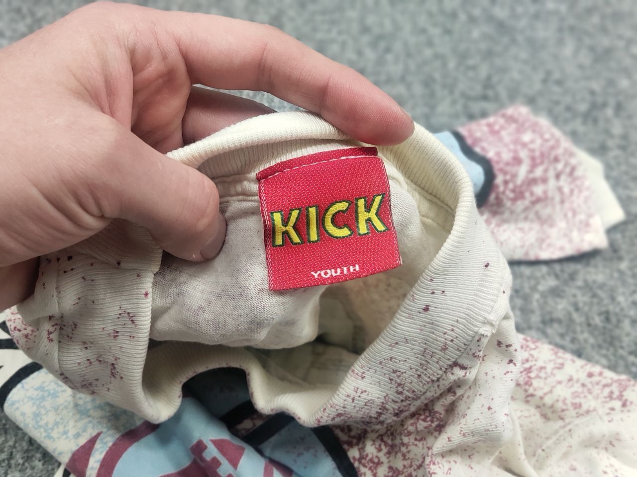 Vintage Vintage 90's Kick Logo West Ham United F.C. Football T Shirt Size US S / EU 44-46 / 1 - 10 Thumbnail
