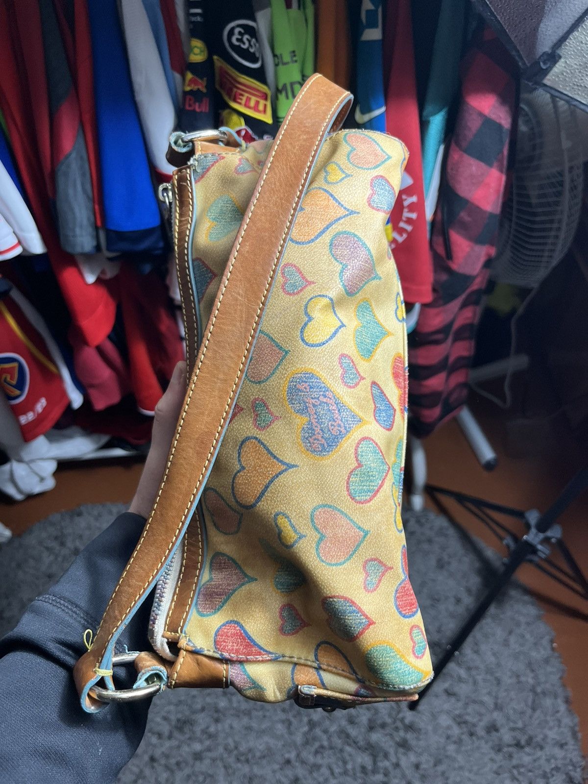 Dooney & Bourke AUTHENTIC DOONEY & BOURKE HEART LEATHER PINK SHOULDER BAG Size ONE SIZE - 5 Thumbnail
