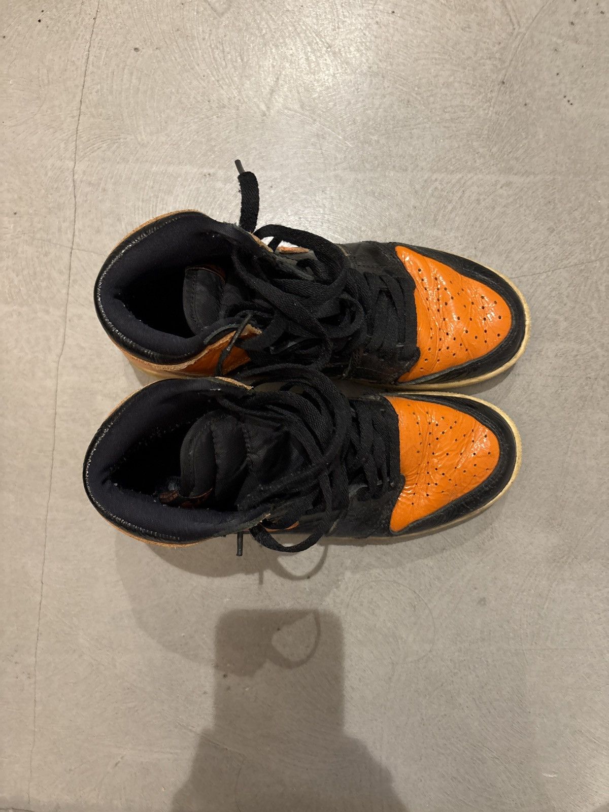 Nike Shatterboard Jordan 1s Size US 6 / EU 39 - 1 Thumbnail