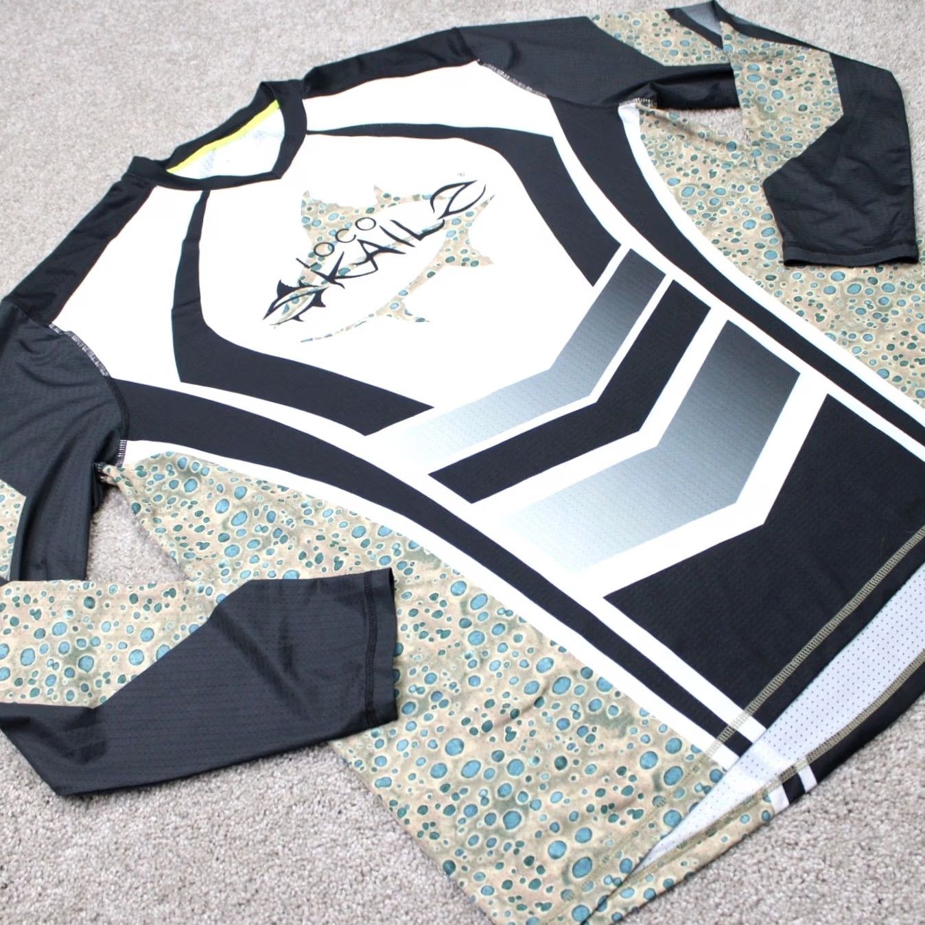 Vintage Loco Skailz Shirt Mens 2XL XXL Black/White/Beige Vented Long Sleeve Fishing Shirt Men 2XL Black White Beige Vented Long Sleeve Graphic Print Size US XXL / EU 58 / 5 - 4 Thumbnail