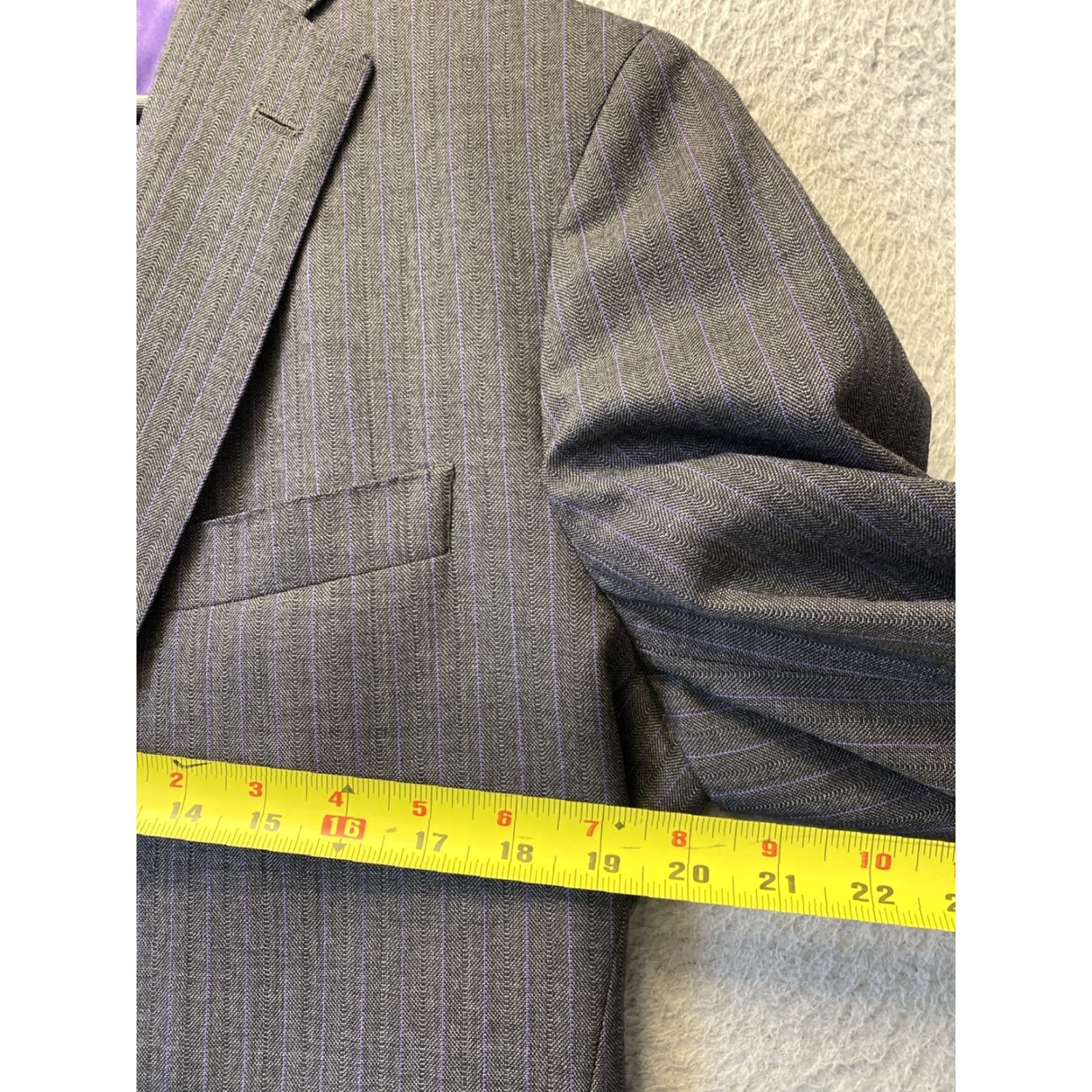 Vintage Tom James Blazer Mens 40R Grey Wool Twill Striped Notch Lapel Double-Vented 2-Button Front Jacket /135-17 Size 40R - 3 Thumbnail