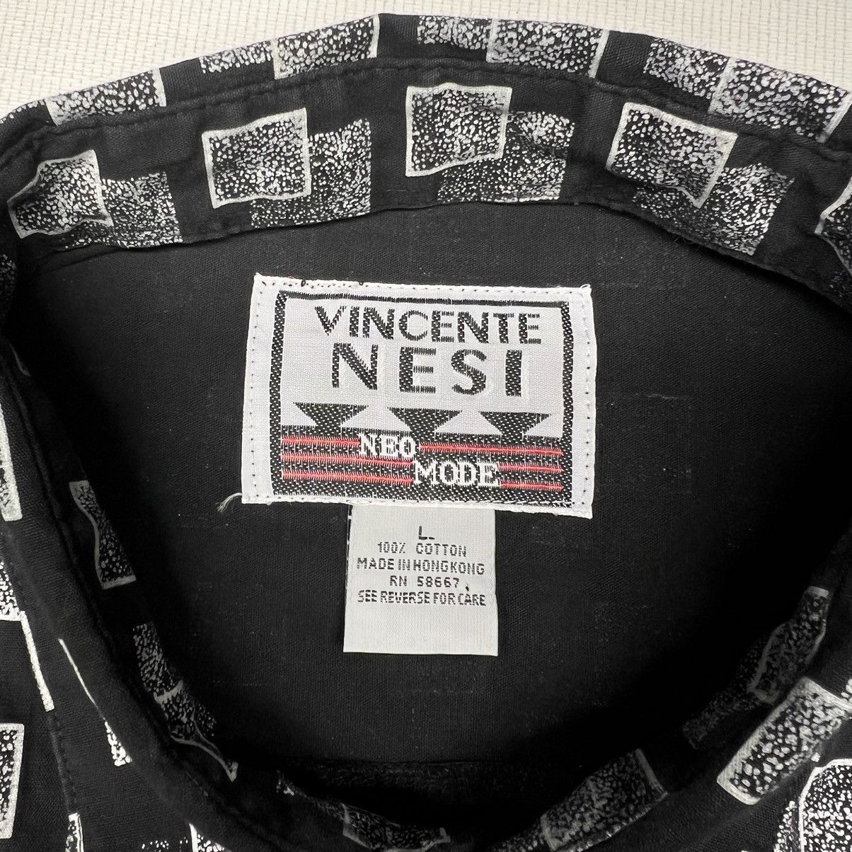 Vintage Vincente Nesi Button Up Shirt Black Print Geometric Squares Size US L / EU 52-54 / 3 - 8 Thumbnail