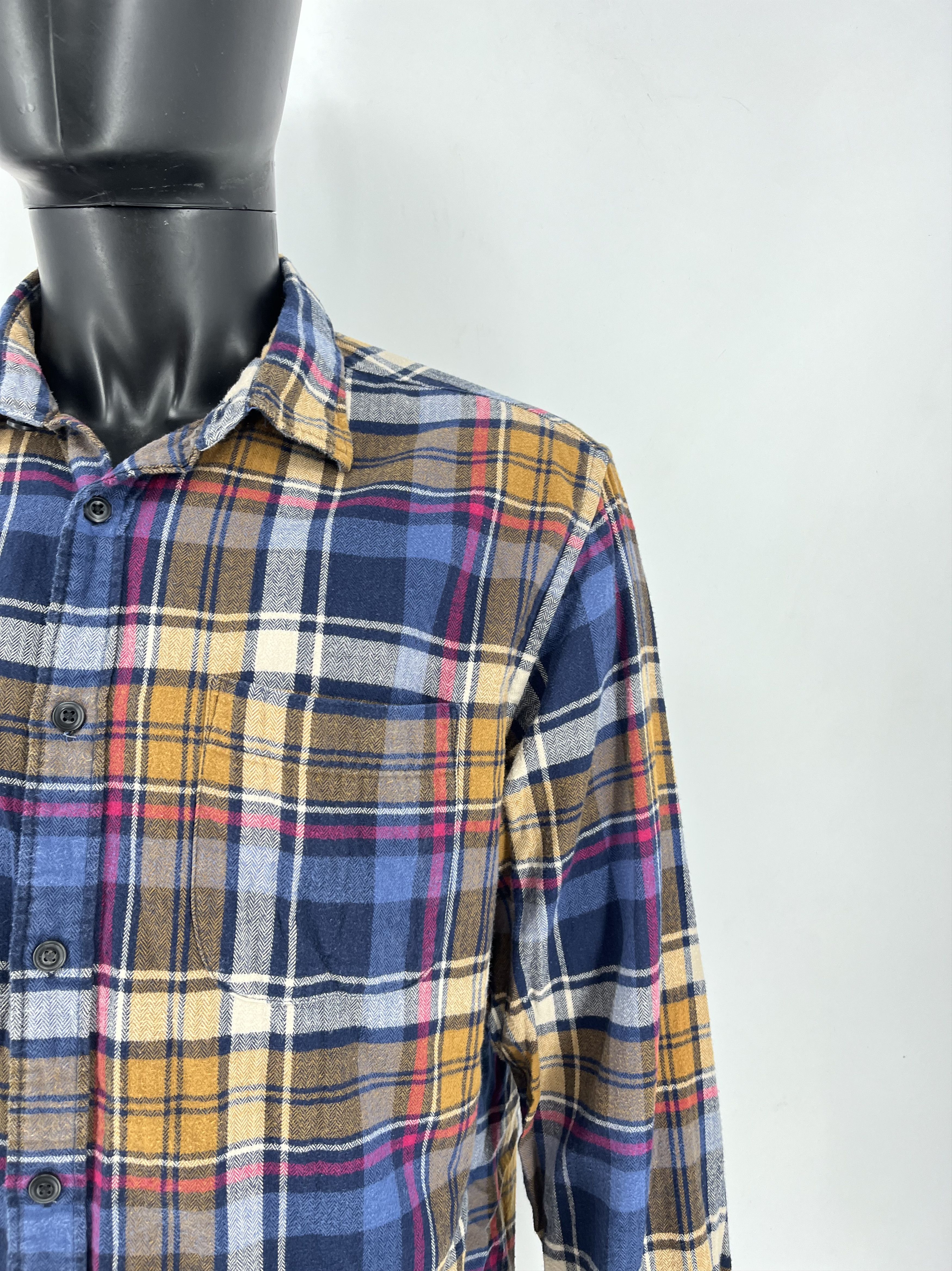 Flannel × Uniqlo × Vintage Vintage Uniqlo Flannel Shirt Button Up Travis Scott Style Size US XL / EU 56 / 4 - 7 Thumbnail