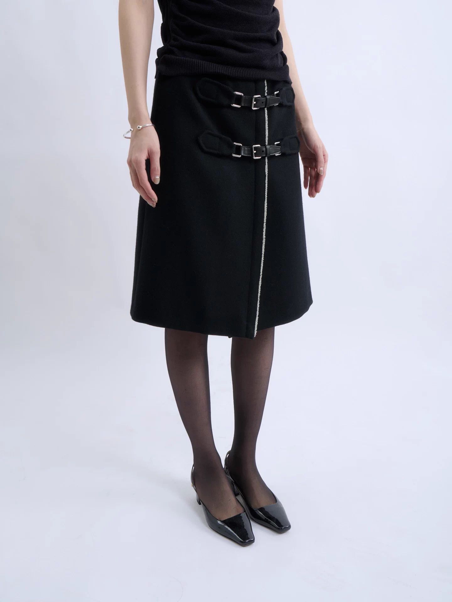 Prada Prada 00s Black Wool Double Belt Buckle A-Line Skirt Size 27" / US 4 / IT 40 - 5 Thumbnail