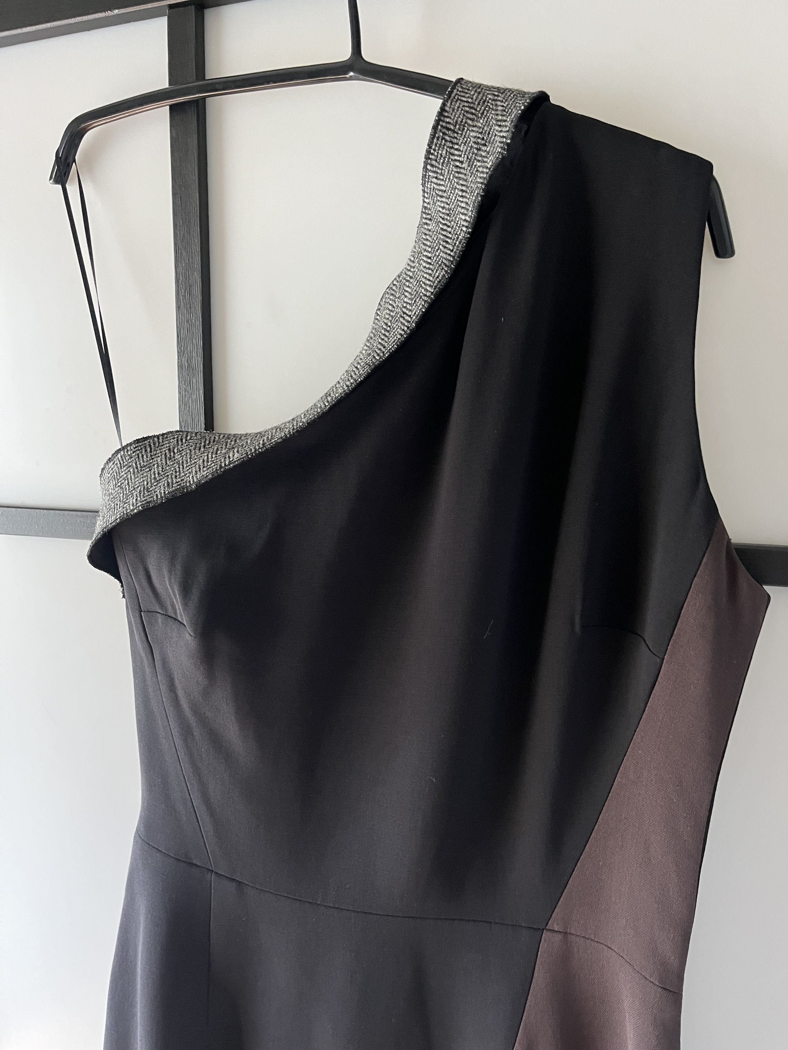 Victoria Beckham Victoria Beckham one shoulder dress Size XS / US 0-2 / IT 36-38 - 2 Thumbnail
