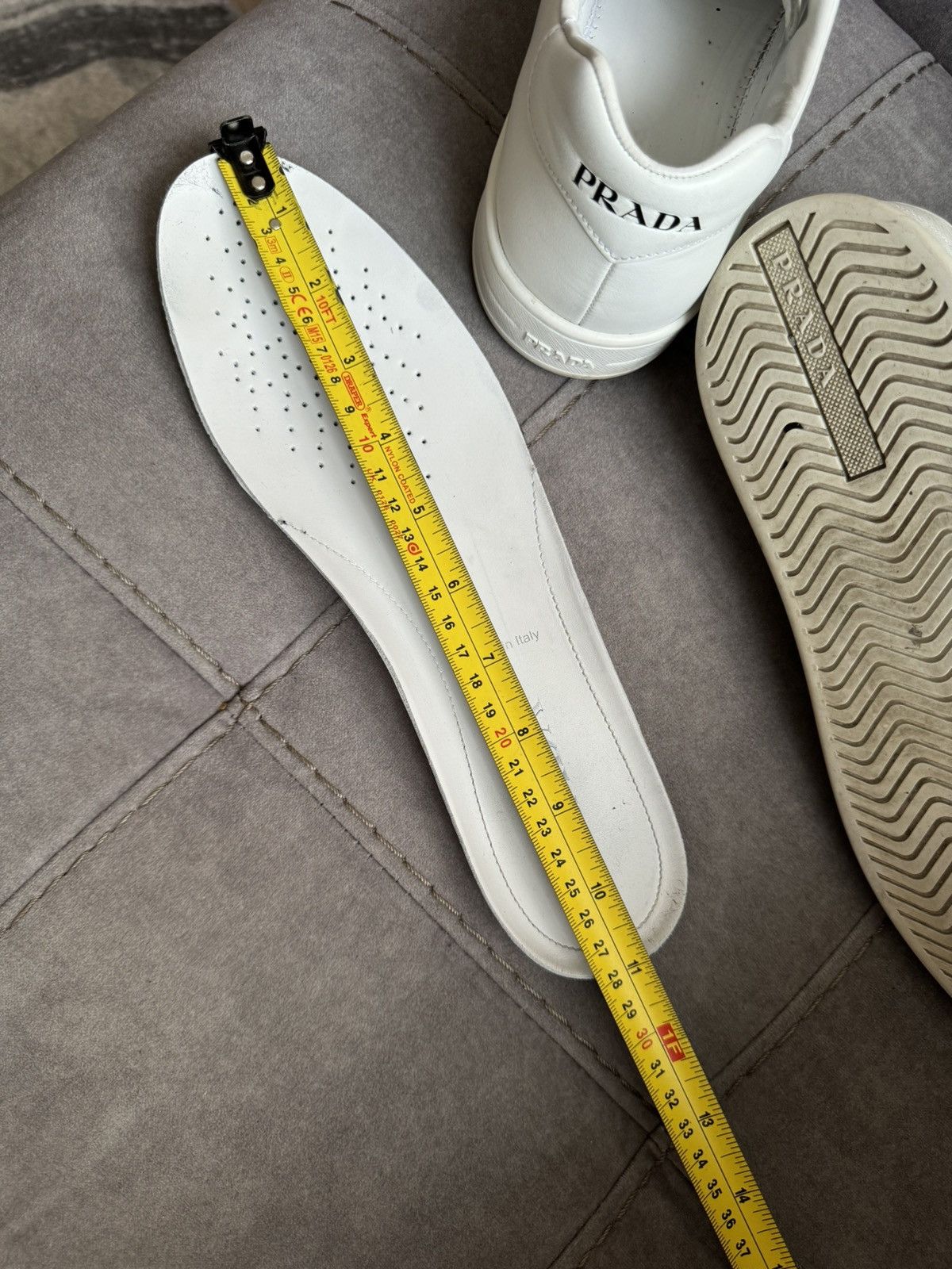 Prada Prada men sneakers SZ UK8 study insole measurements in photo Size US 9.5 / EU 42-43 - 18 Thumbnail