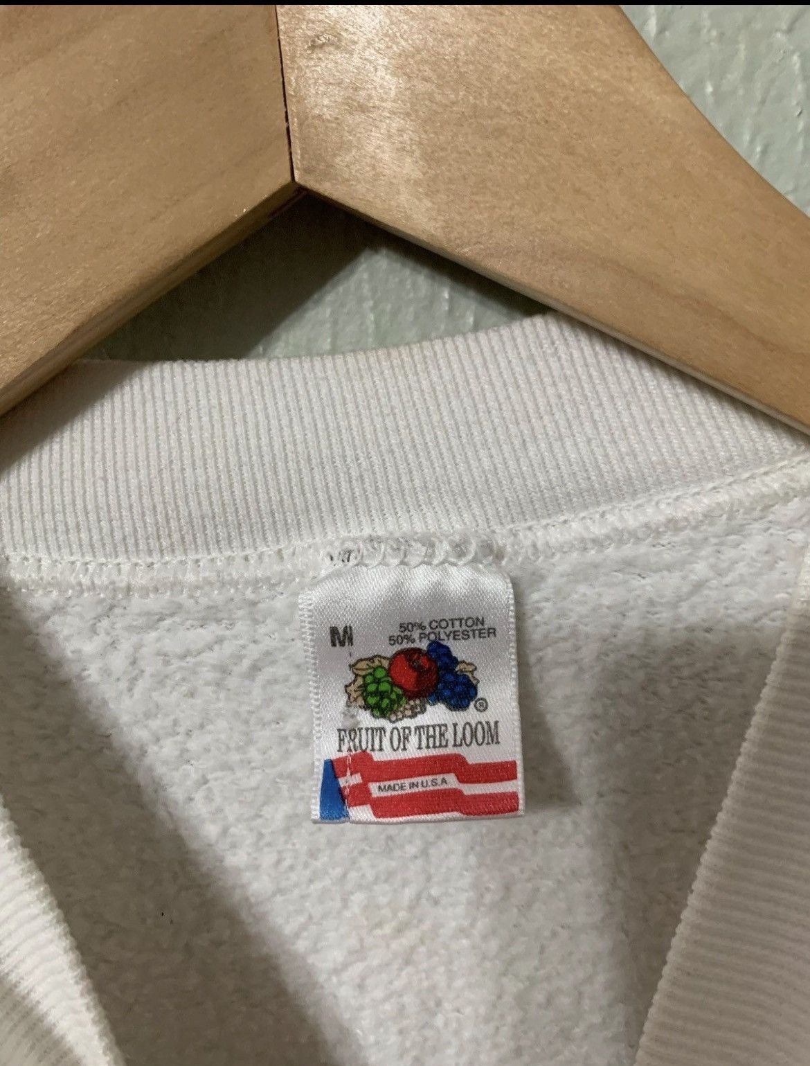 Fruit Of The Loom Fruit Of The Loom white and blue vintage Sweatshirt Size US XS / EU 42 / 0 - 4 Thumbnail