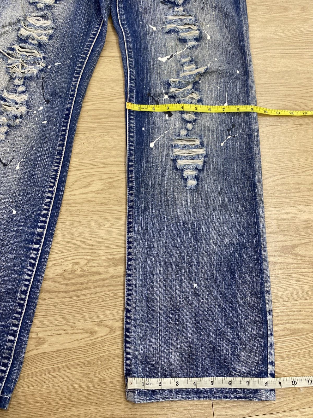 Japanese Brand Japanese Brand Distressed Style Splatter Paint Jeans Size US 33 - 12 Thumbnail