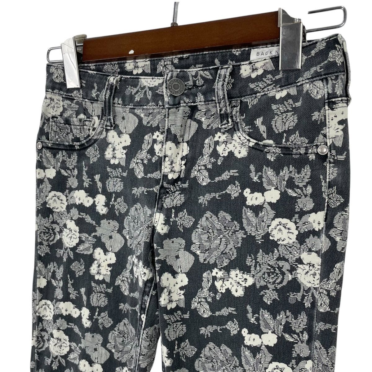 Japanese Brand Back Number Japan Floral Overprint Skinny Jeans Size US 26 / EU 42 - 5 Thumbnail