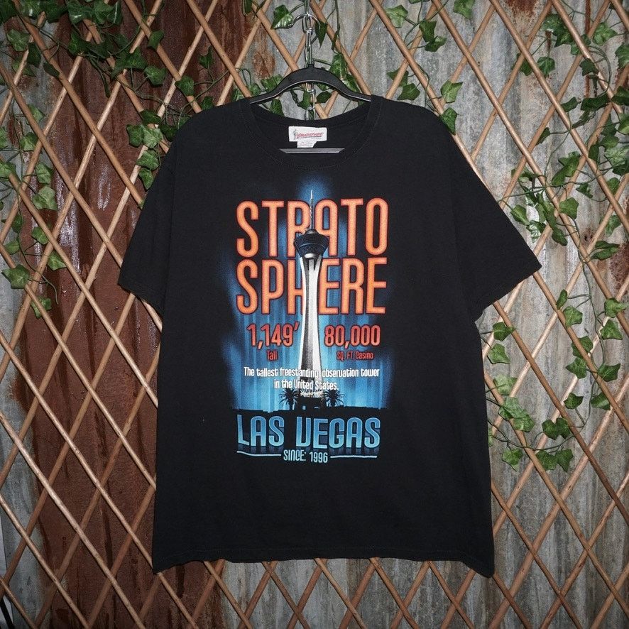 Vintage XL - Vintage Y2K the stratosphere tourist promo 00s t-shirt Size US XL / EU 56 / 4 - 1 Thumbnail
