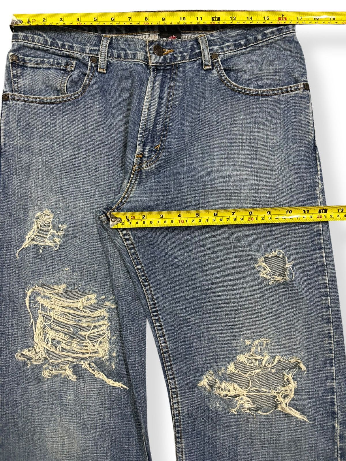Japanese Brand Vintage Japanese Brand Blue Wash Baggy Distressed Jeans Size US 33 - 13 Thumbnail