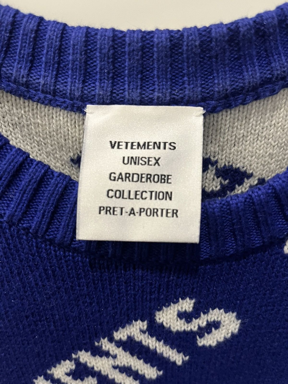 Vetements Vetements - All Over Logo Knit Size US L / EU 52-54 / 3 - 5 Thumbnail