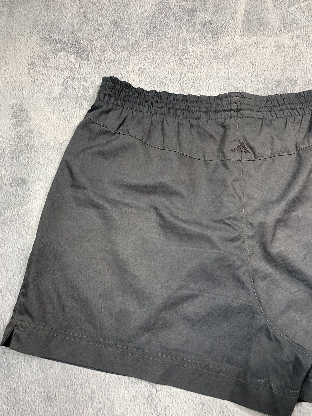 Adidas × Vintage Vintage Adidas shorts streetwear Y2K casual style size S Size US 30 / EU 46 - 9 Thumbnail