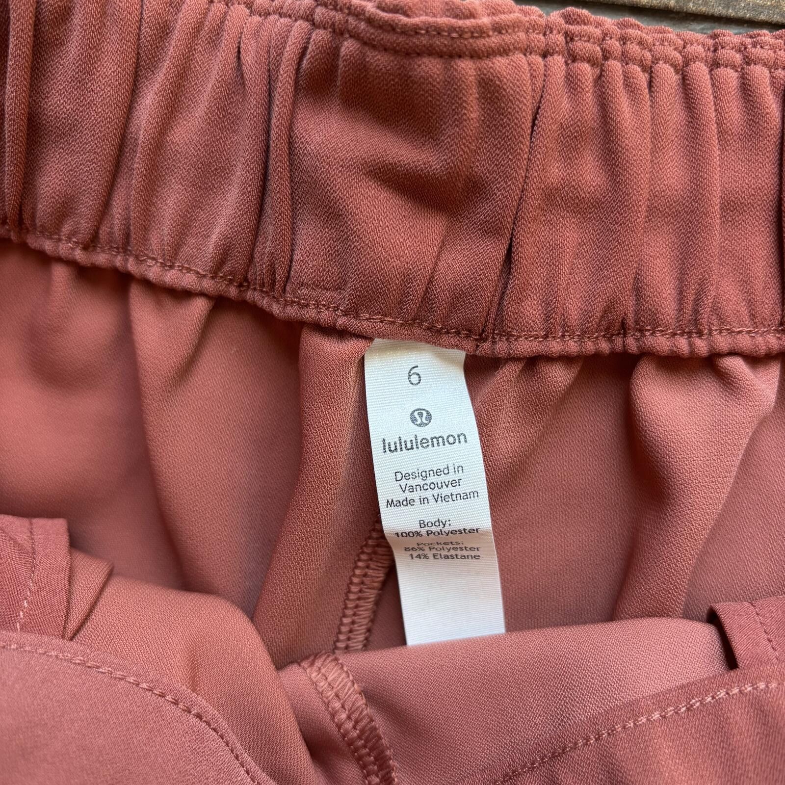 Lululemon Lululemon Noir Short 5’5 - Rustic Clay Size 28" / US 6 / IT 42 - 3 Thumbnail