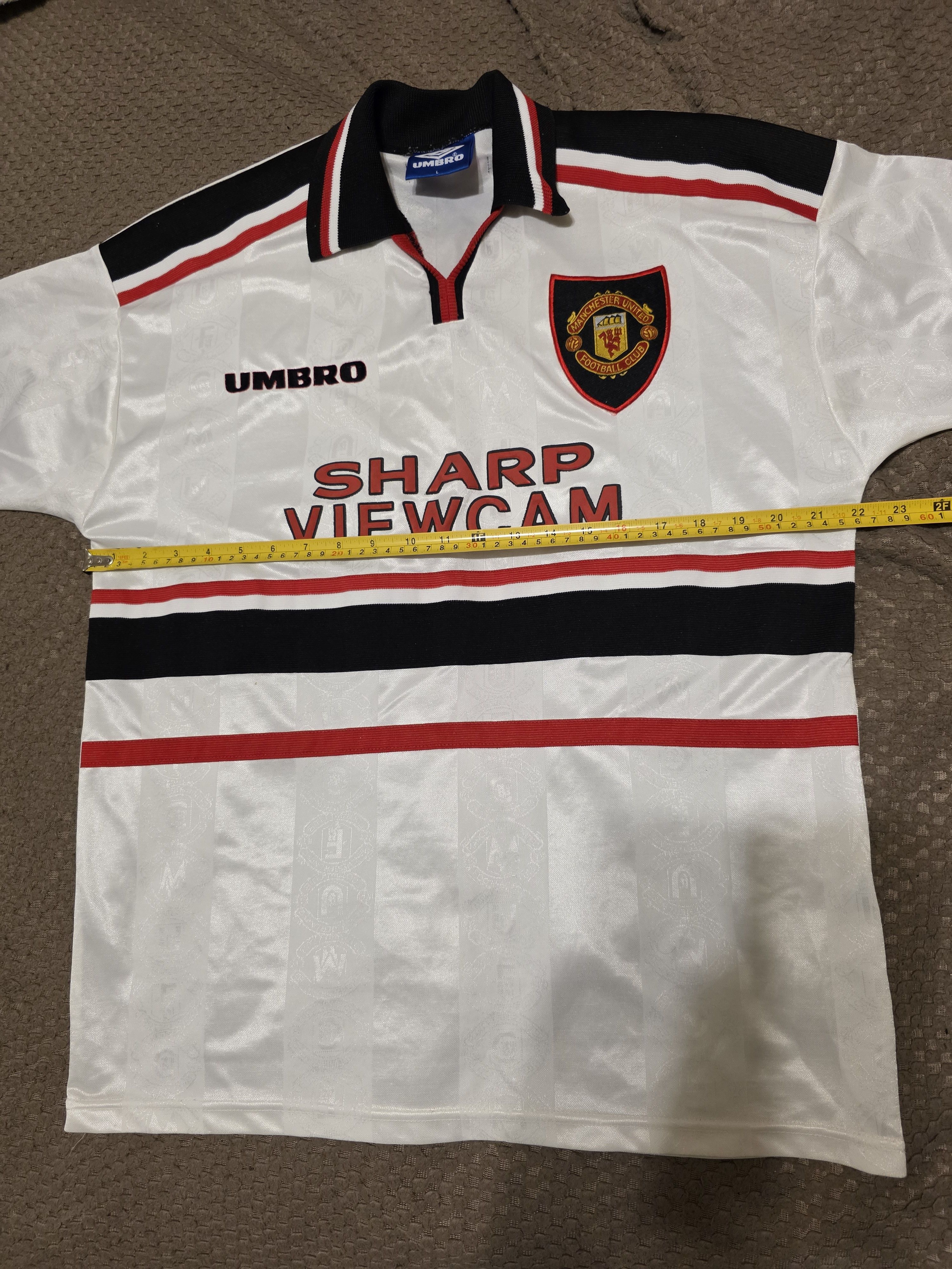Umbro 1997-99 Manchester United Umbro Away Jersey perfect conditio Size US L / EU 52-54 / 3 - 9 Thumbnail