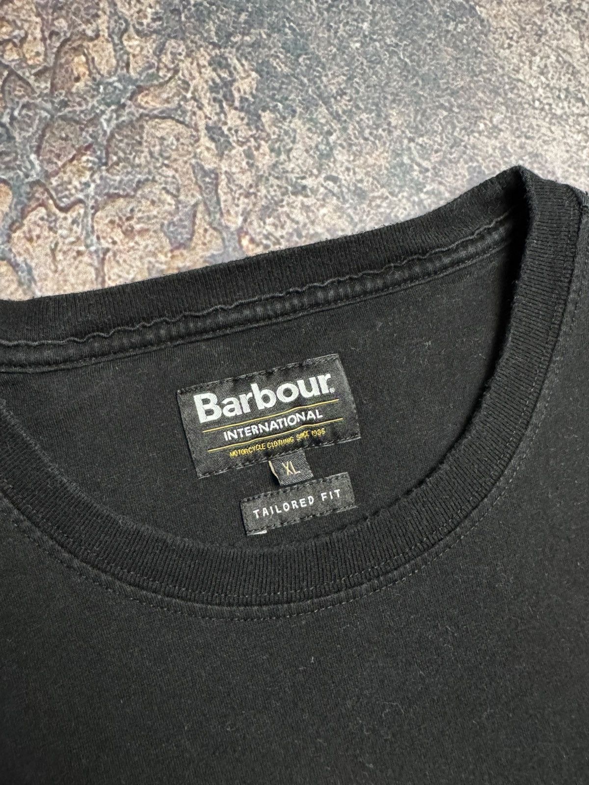 Barbour Barbour T Shirt Size XL Y2K Big logo Size US XL / EU 56 / 4 - 5 Thumbnail