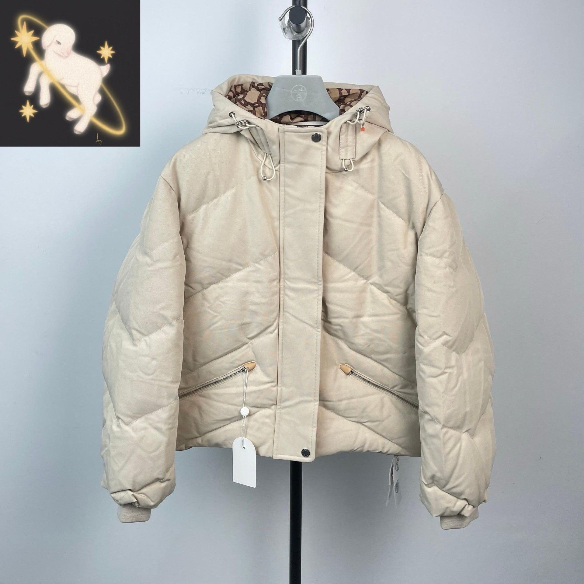 Hermes Hermes Beige Down Jacket M Women Size M / US 6-8 / IT 42-44 - 1 Thumbnail