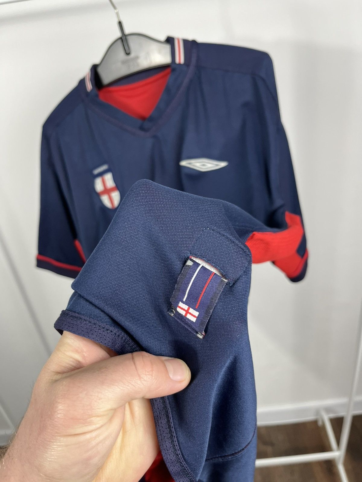 Umbro Vintage Umbro England Reversible Football Jersey Red Navy 00 Size US XL / EU 56 / 4 - 7 Thumbnail