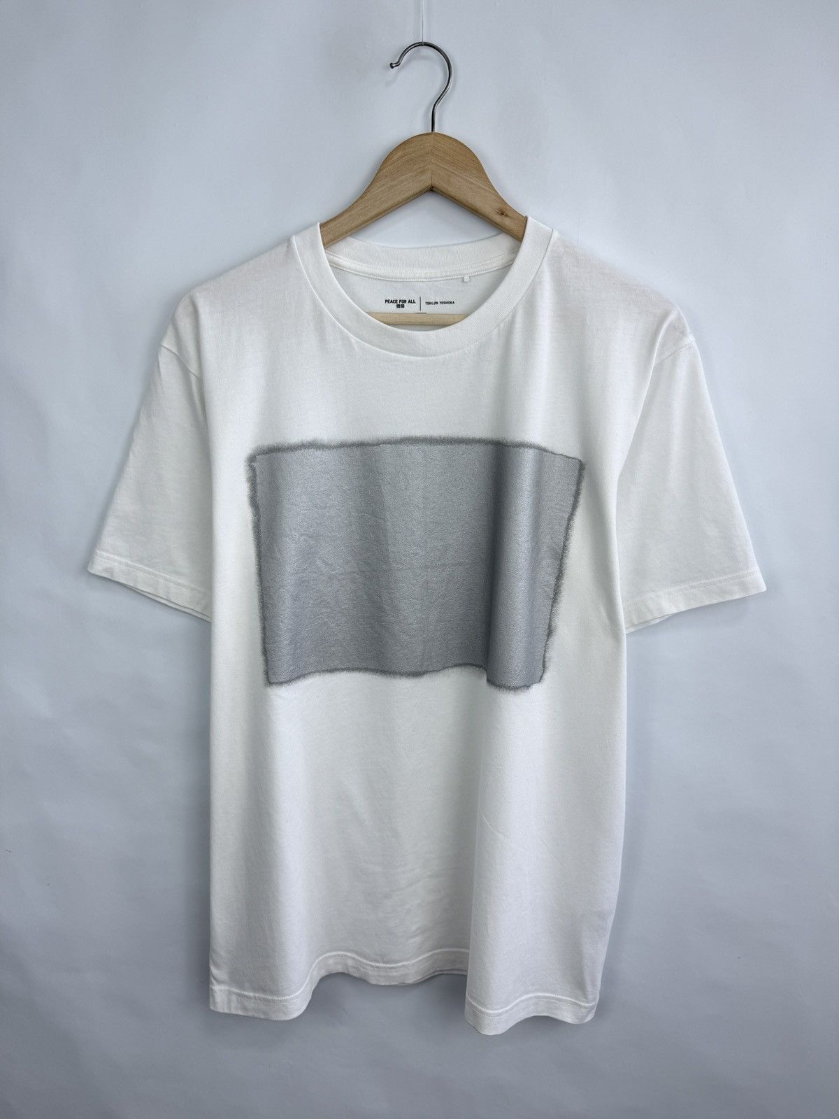 Uniqlo 🇯🇵 Uniqlo Tokujin Yoshioka Peace for All Art Archive T-Shirt Size US XL / EU 56 / 4 - 2 Thumbnail