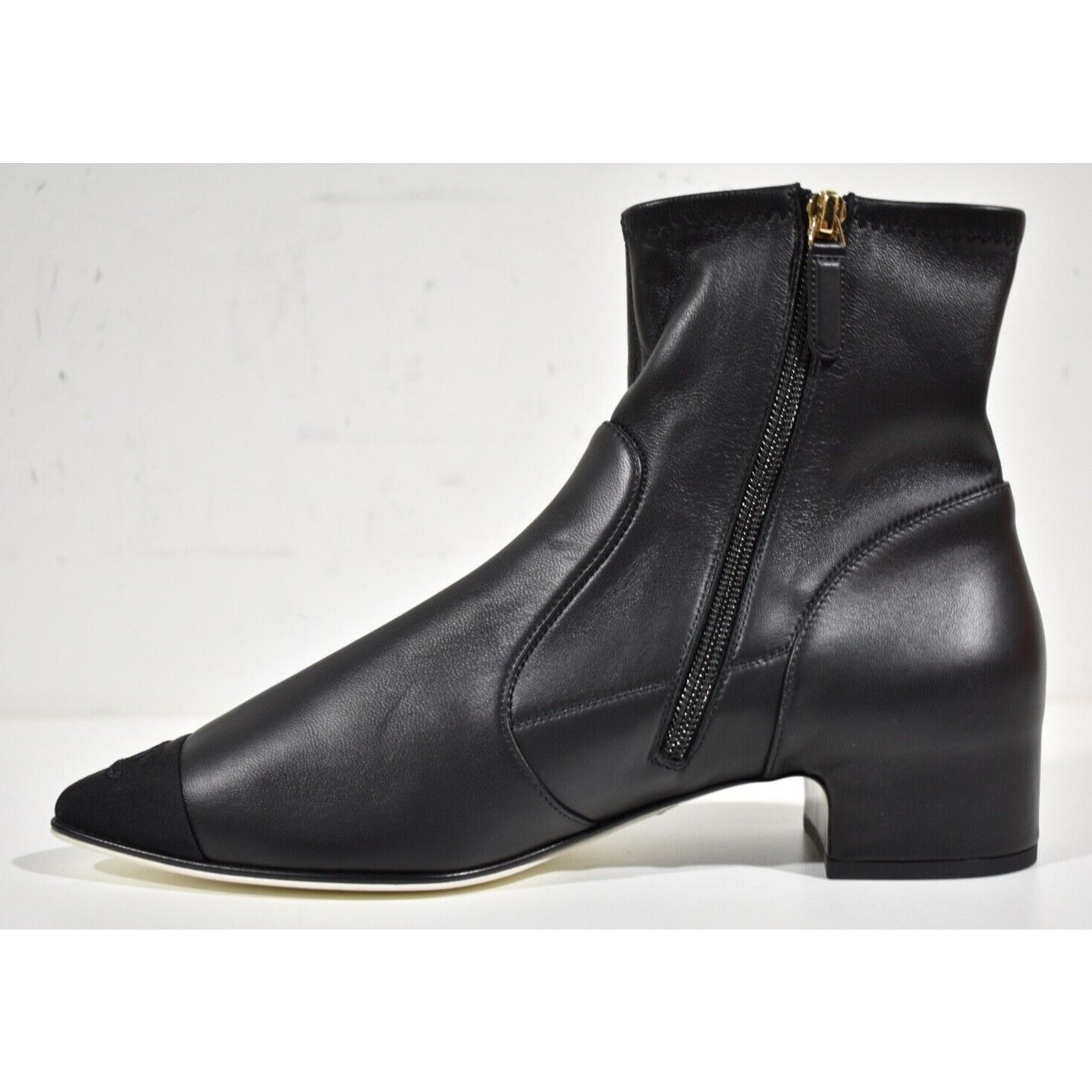 Chanel Chanel 21C Black Stretch Lambskin CC Pointed Toe Zipper Size US 10 / IT 40 - 7 Thumbnail