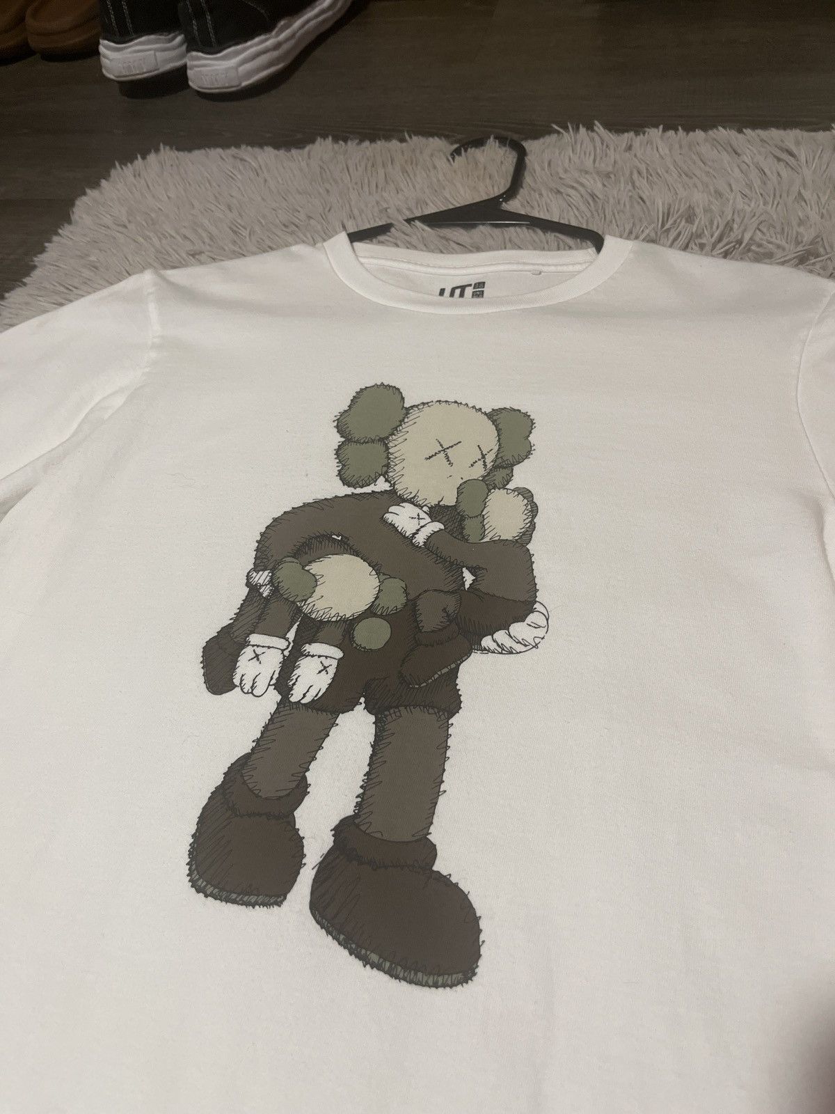 Kaws × Uniqlo Kaws x Uniqlo clean slate Tee Size US S / EU 44-46 / 1 - 2 Thumbnail