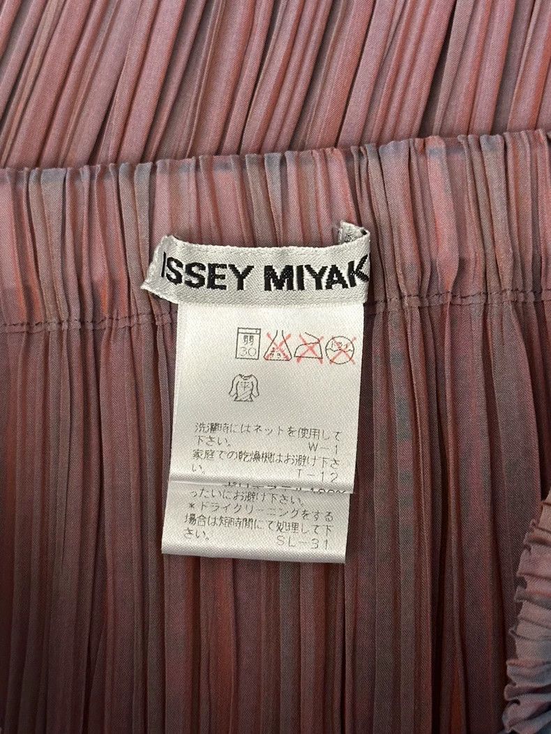 Issey Miyake Issey Miyake Pink and purple jade insect gradient color ha Size 25" / US 0 / IT 36 - 3 Thumbnail