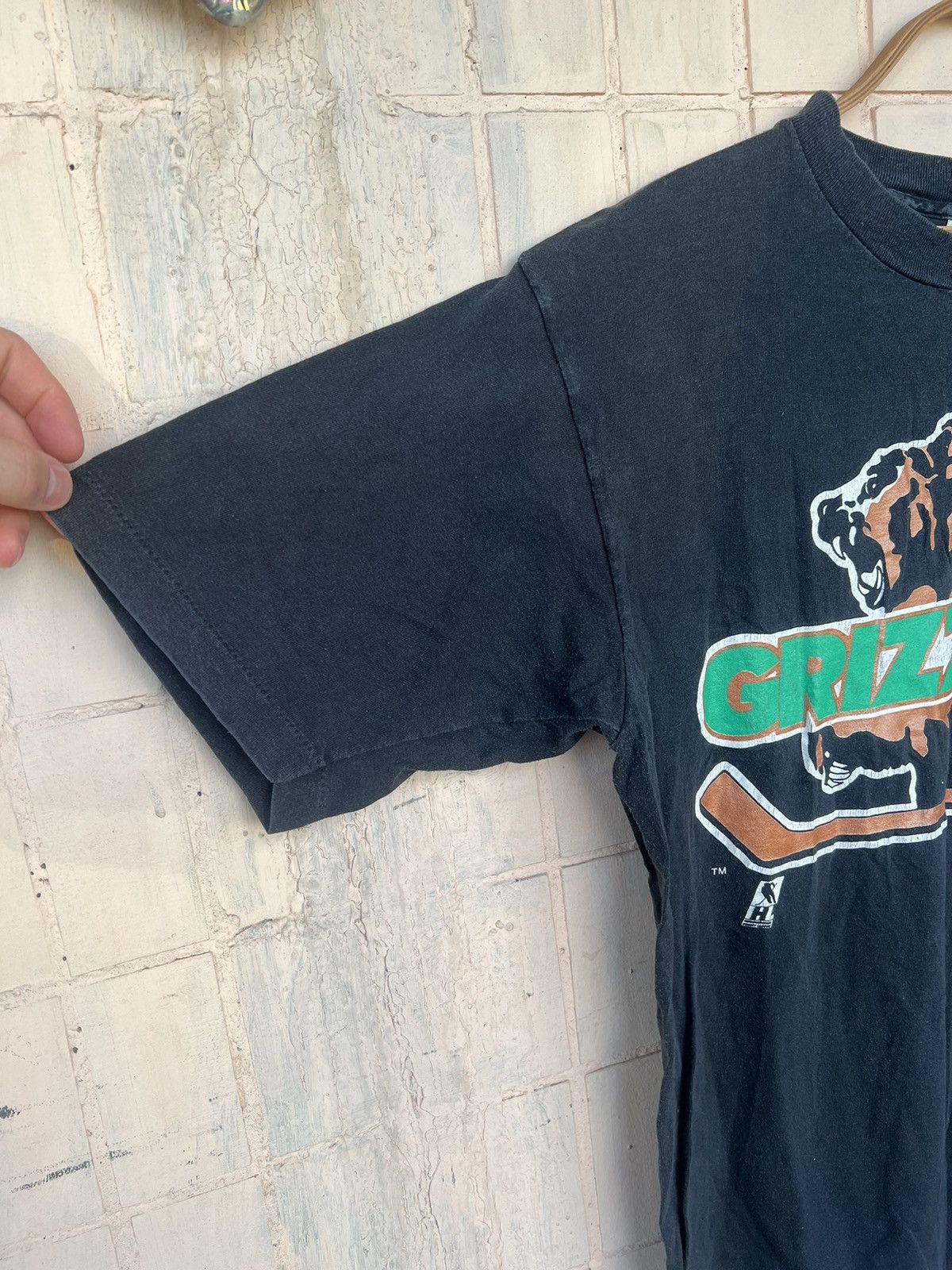 NHL Vintage Grizzlies NHL Single Stitch Rare 90s Shirt Size US M / EU 48-50 / 2 - 6 Thumbnail