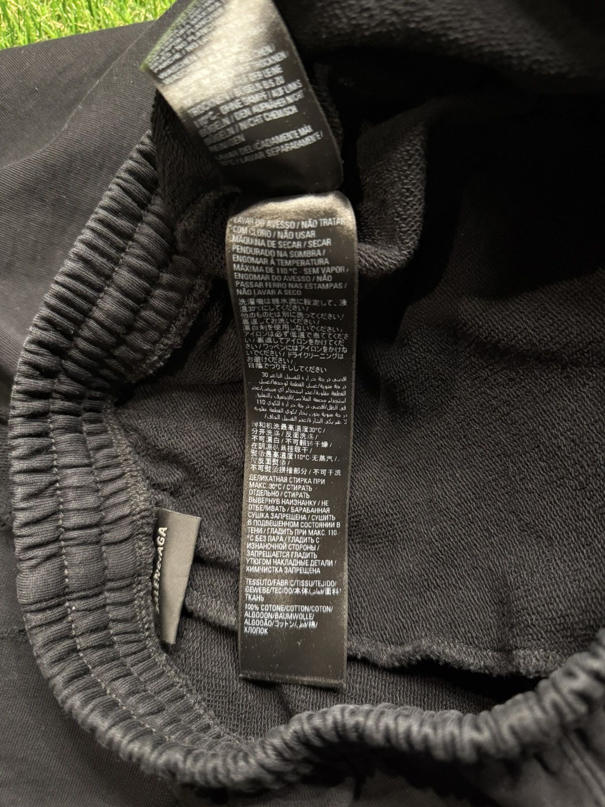 Balenciaga Balenciaga Size Sticker Sweatpants Size US 30 / EU 46 - 13 Thumbnail