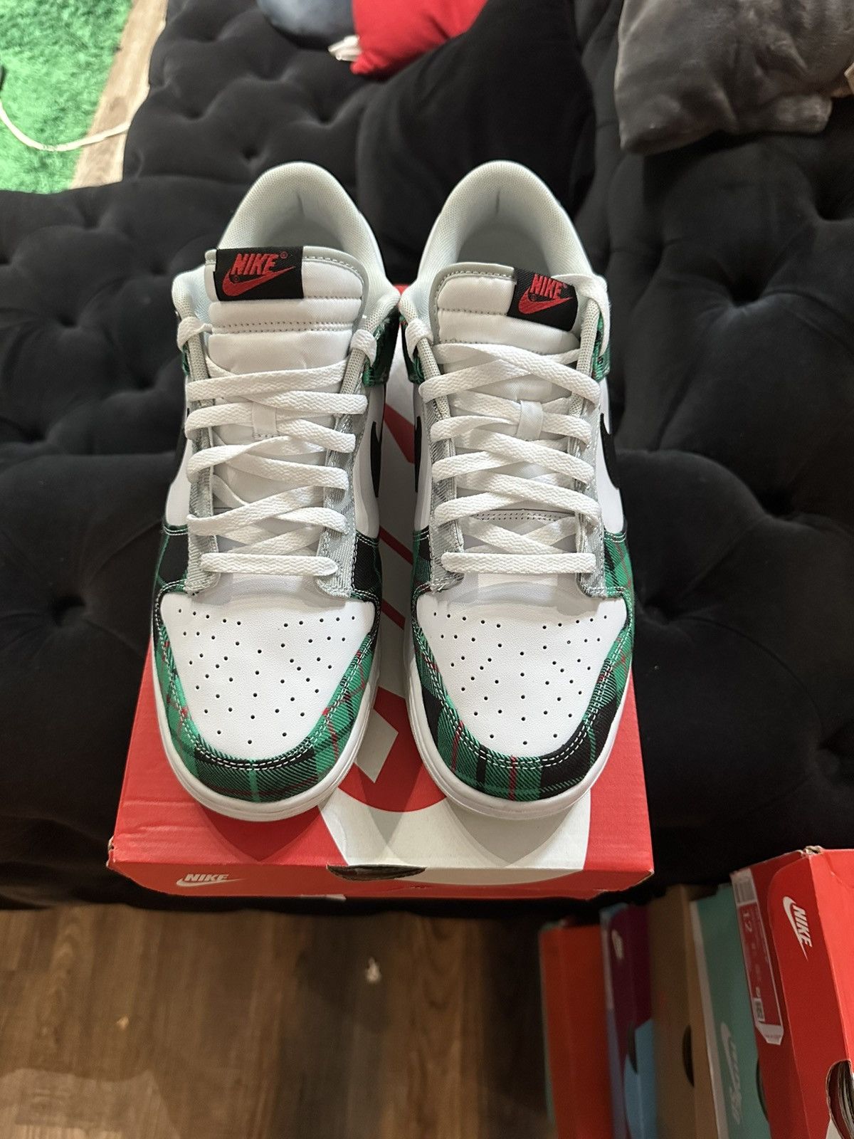 Nike Dunk Low Tartan Plaid White Red Men Sz 12 DV0827-100 Used Size US 12 / EU 45 - 3 Thumbnail
