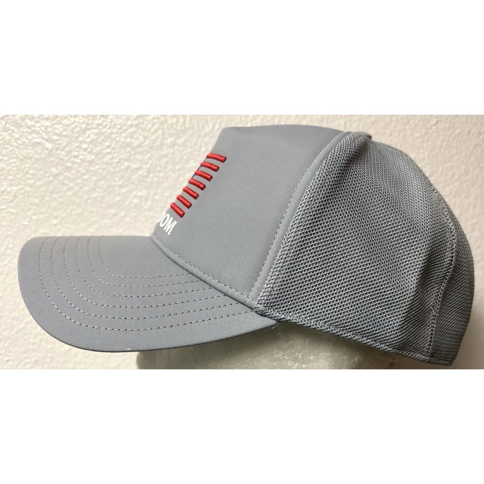 Under Armour Under Armour UA Freedom Hat Cap Men Snapback Gray USA Flag Pattern Adjustable One Size Size ONE SIZE - 4 Thumbnail
