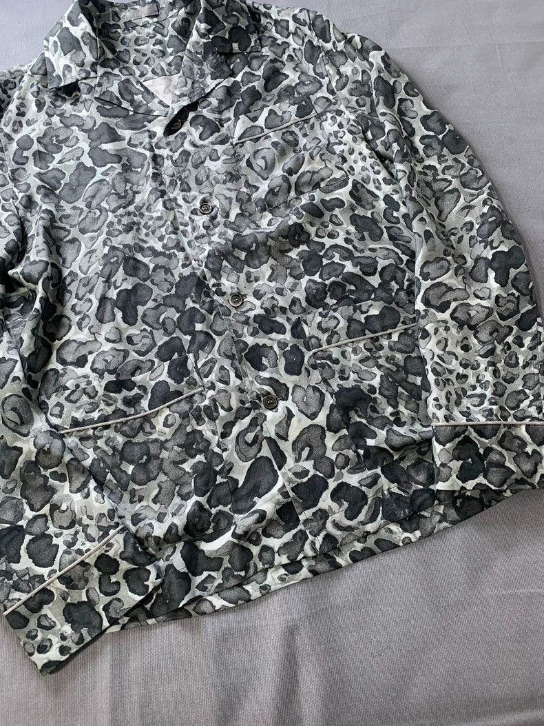 Dior Dior size 38 Leopard print silk shirt 2504-Nextarrow Size US M / EU 48-50 / 2 - 4 Thumbnail