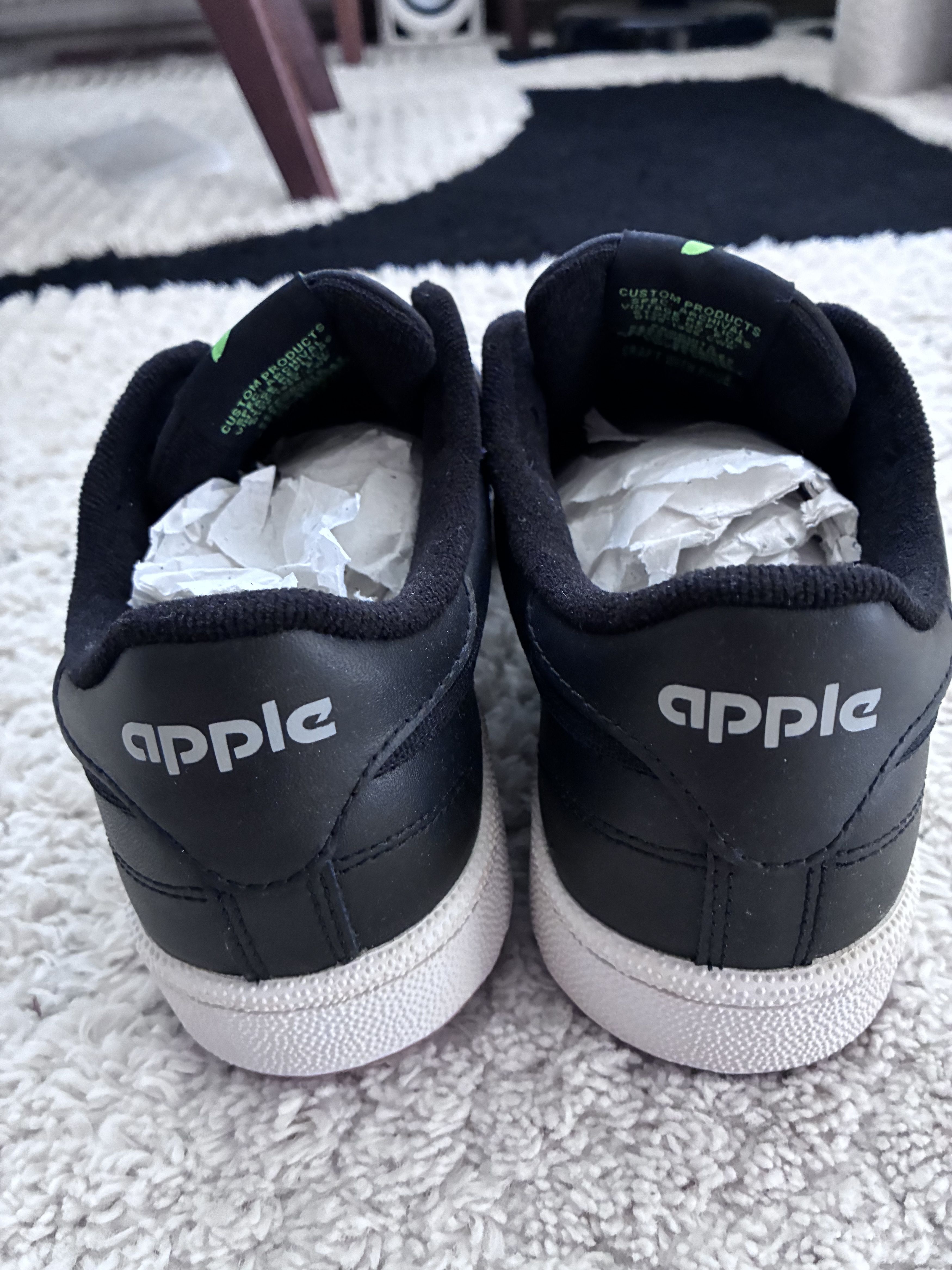 Reebok Thinking Different x Foxtrot "Bad Apple" Employee Shoe 9 Size US 9 / EU 42 - 8 Thumbnail