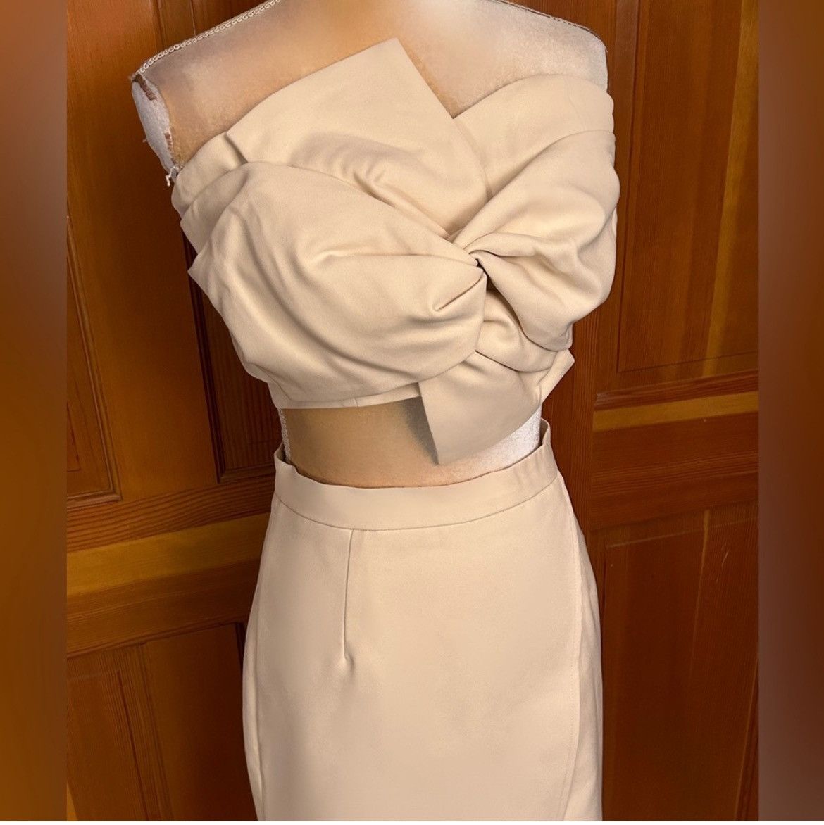 Designer NWT, Lavishly Paris Exquisite 2-Piece Skirt Suit. Size S / US 4 / IT 40 - 7 Thumbnail