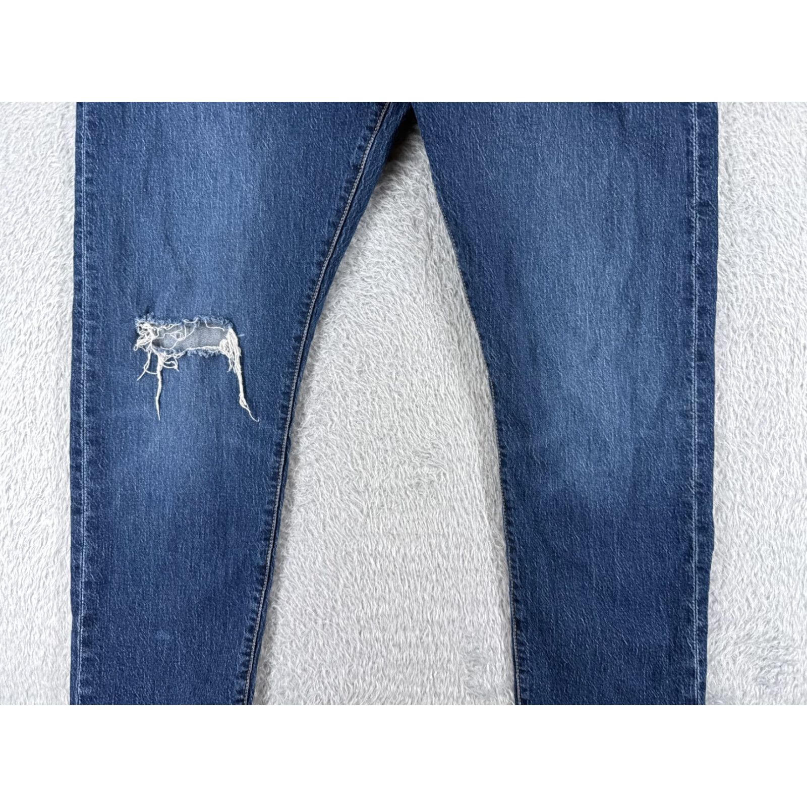 Levi's Levi's Jeans Men Slim 38 Blue Denim 512 Premium Distressed 29 Inseam 36 Waist 38 5-Pocket Logo Button Zip Regular Inseam 29 Vintage No Size US 38 / EU 54 - 3 Thumbnail