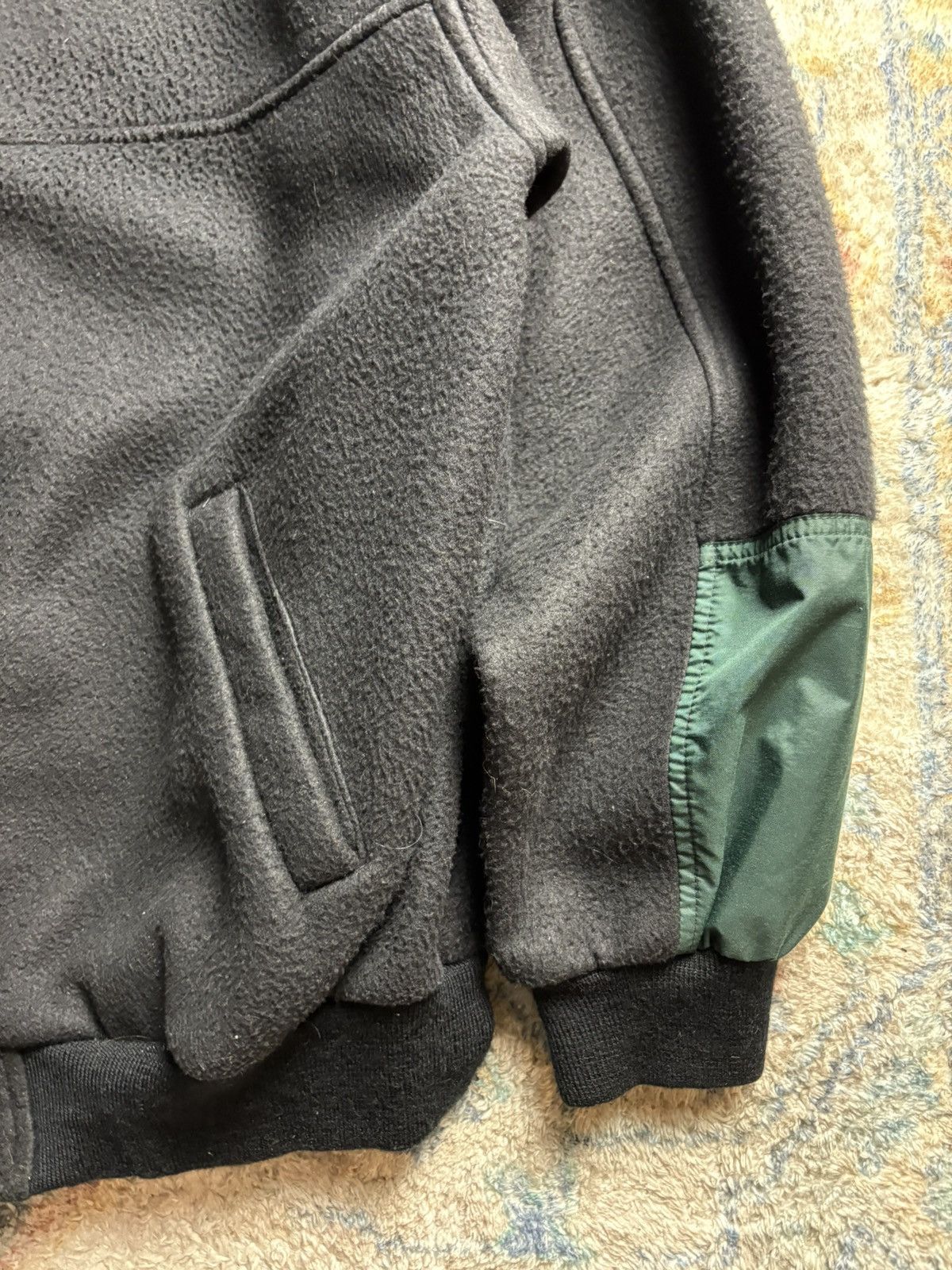 Vintage Vintage HBC Black Zip-up Fleece Jacket Size XL Size US XL / EU 56 / 4 - 4 Thumbnail