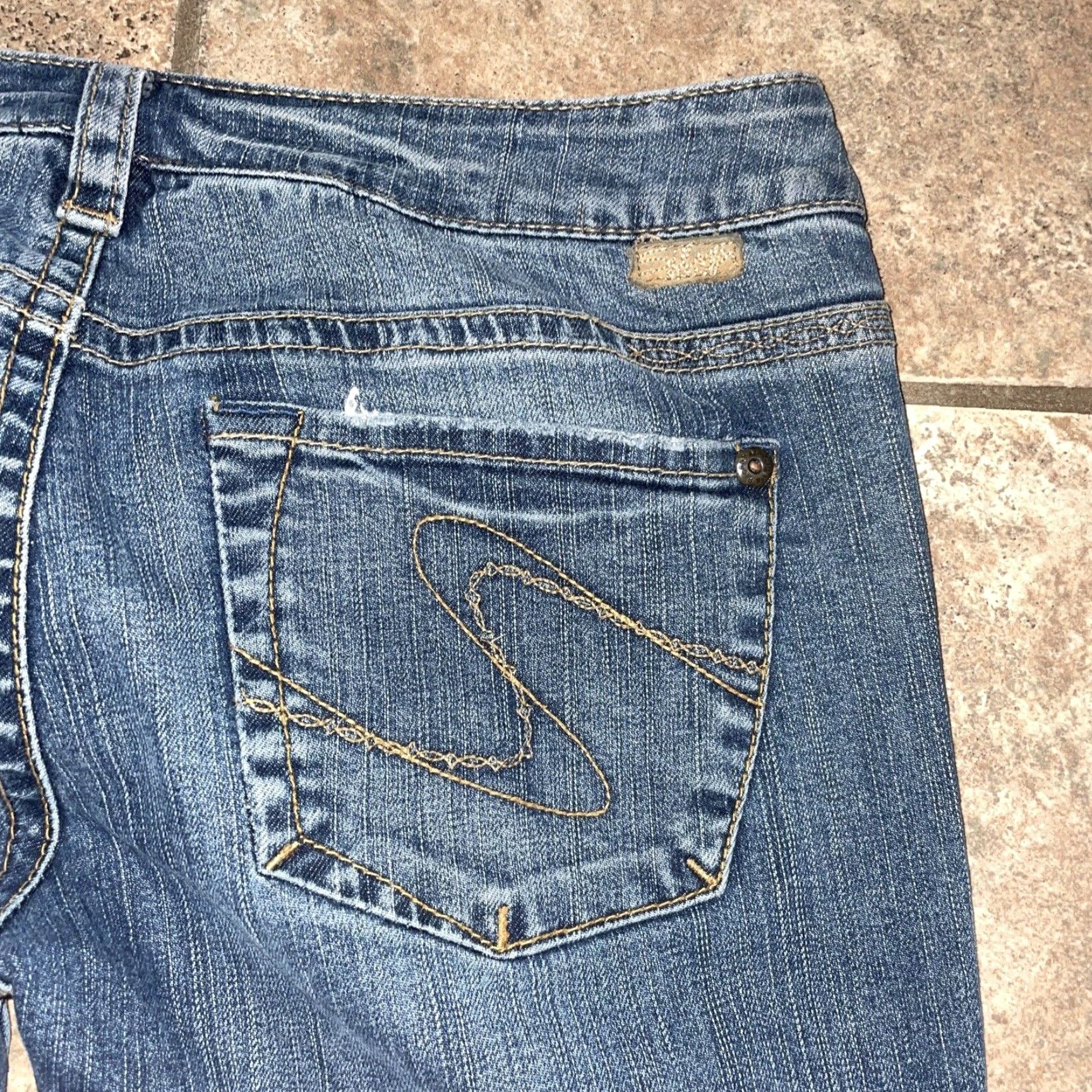 Silver Jeans Co. Silver Jeans Women's Santorini Silver Straight Jeans 30x28 Metal Theme Size 30" / US 8 / IT 44 - 4 Thumbnail