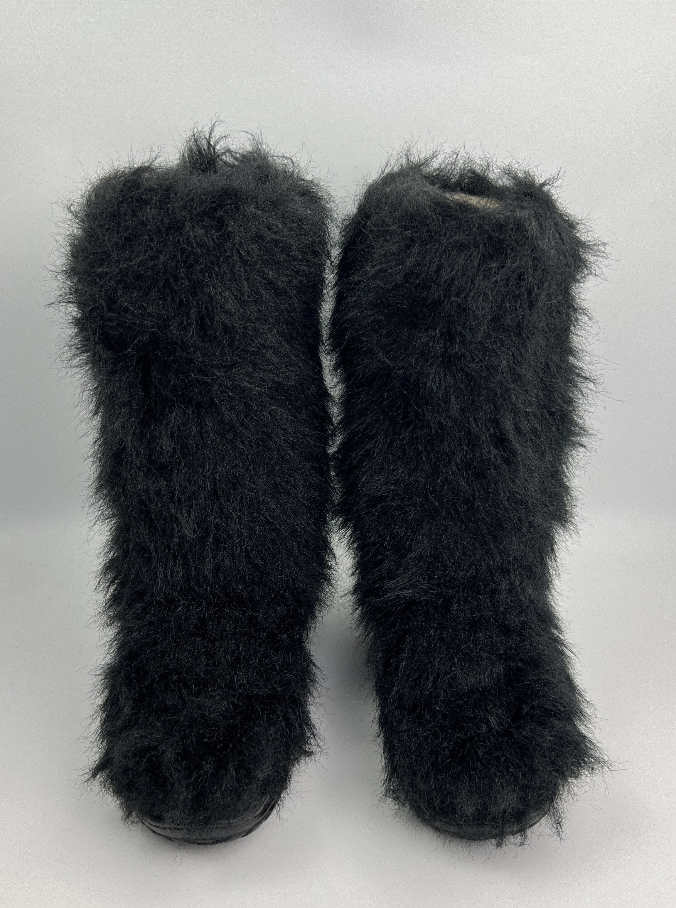 Vintage Vintage y2k Yeti Faux Fur Winter Boots Avant Garde Size US 10 / IT 40 - 1 Thumbnail