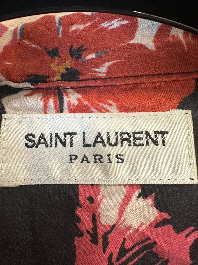 Saint Laurent Paris Saint Laurent Paris Tropical flower lyocell Hawaiian shirt Size S / US 4 / IT 40 - 2 Thumbnail