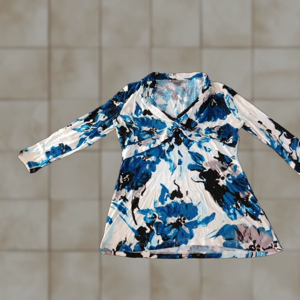 Vintage Taylor Blouse Shirt Womens PS Petite Blue Floral V-Neck Pullover Knit Rayon Casual Stretch Button Long Sleeve Modern Size S / US 4 / IT 40 - 1 Thumbnail