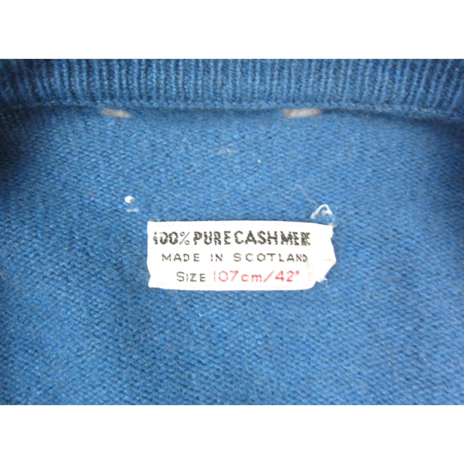 Vintage VINTAGE Cashmere Sweater Mens L Blue 90s V-Neck Scotland Scarf? Size US L / EU 52-54 / 3 - 7 Thumbnail